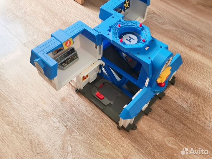 Робокар поли