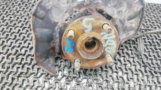 Ступица передняя правая toyota corolla E12 (BDN05N