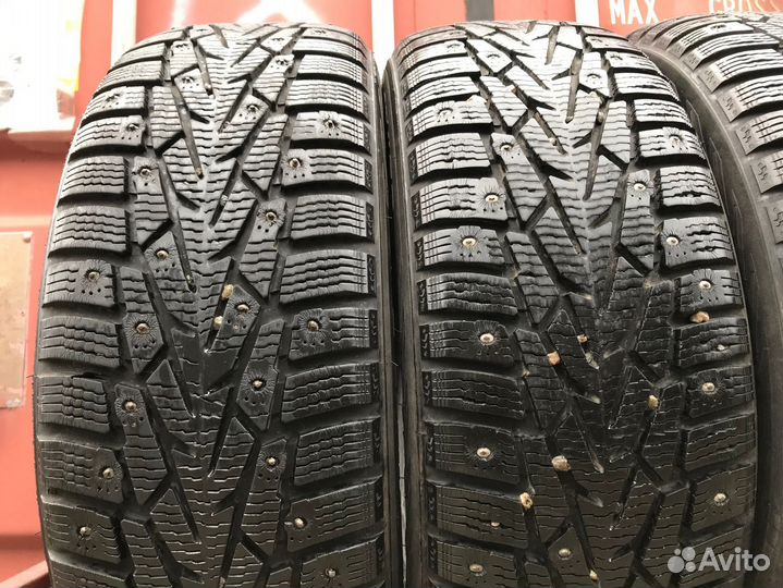 Nokian Tyres Hakkapeliitta 7 SUV 215/65 R16 94E