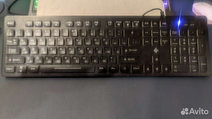 Игровая клавиатура с подсветкой