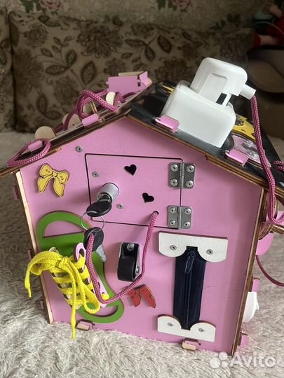 Бизиборд домик