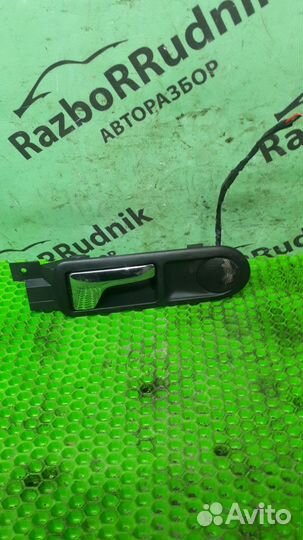 Ручка двери задней внутренняя правая Volkswagen Go