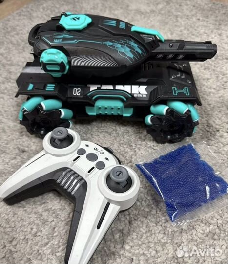 Танк на радиоуправлении стреляющий орбизами