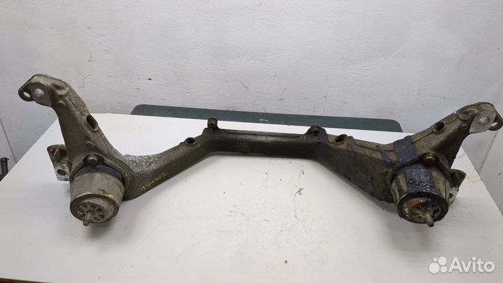 Балка подвески передняя Audi Q7