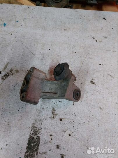 Кронштейн двигателя rover 75 18k4 1.8