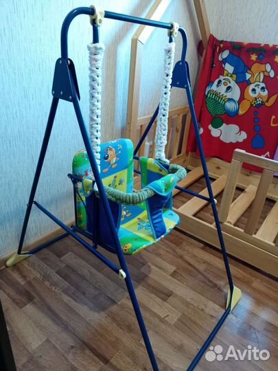 Детская качелька