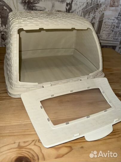 Сахарница, хлебница, салфетки