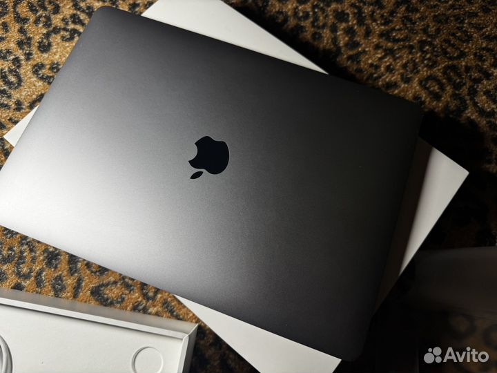 Apple macbook air 2020 m1