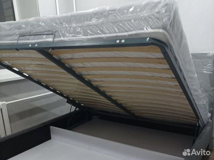 Кровать двухспальная 160 200 новая