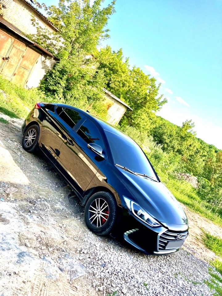 Hyundai Elantra: фото владельца