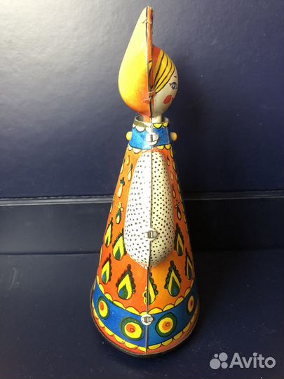 Русская заводная игрушка. барышня. СССР
