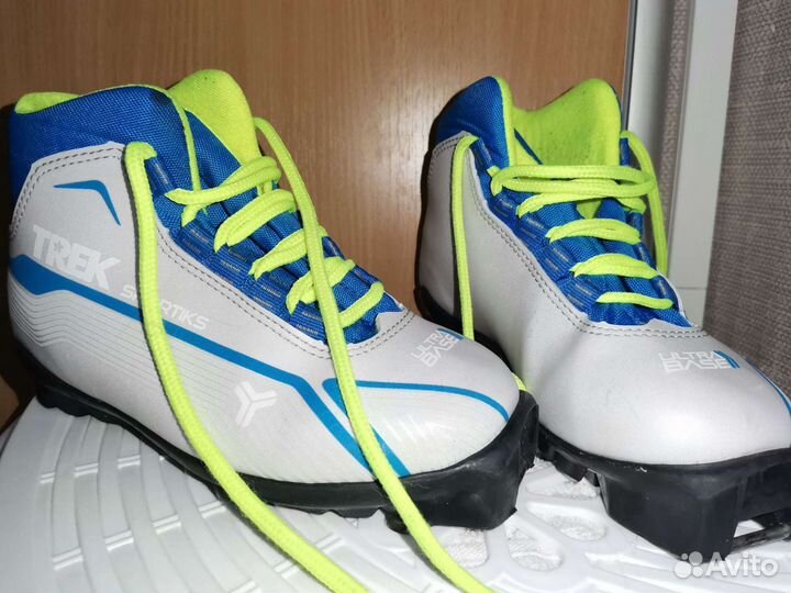 Лыжные ботинки