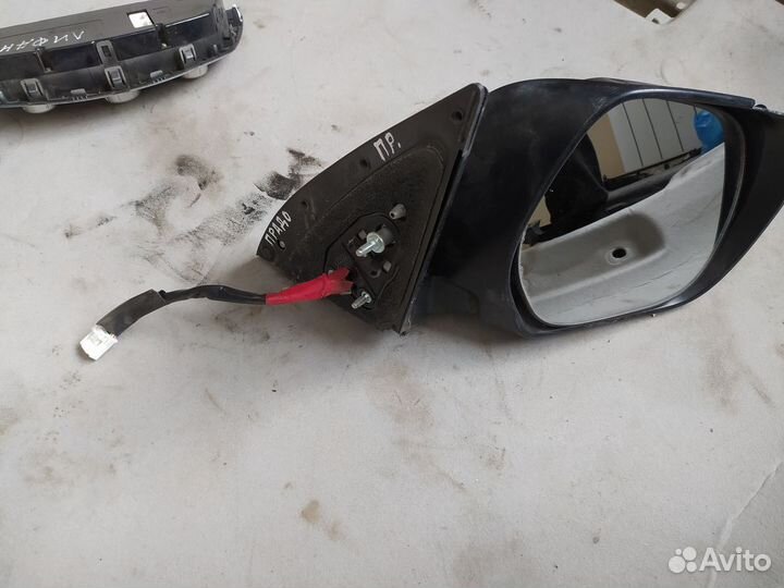 Зеркало правое электрическое Toyota Land Cruiser P