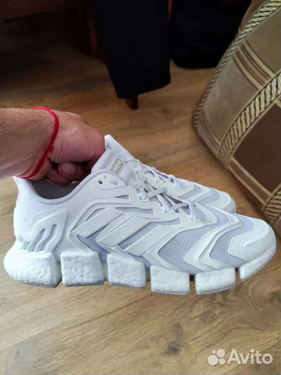 Кроссовки adidas