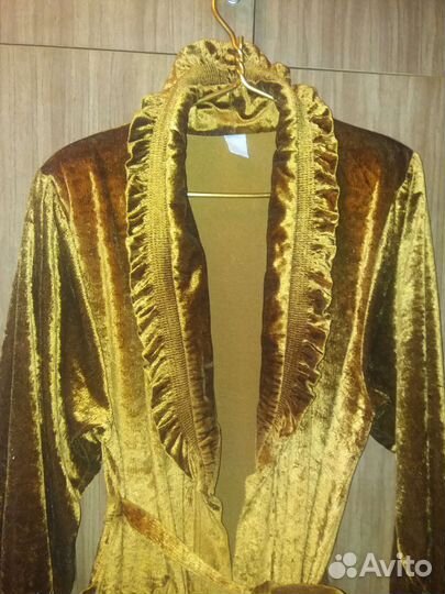 Халат с длинными рукавами