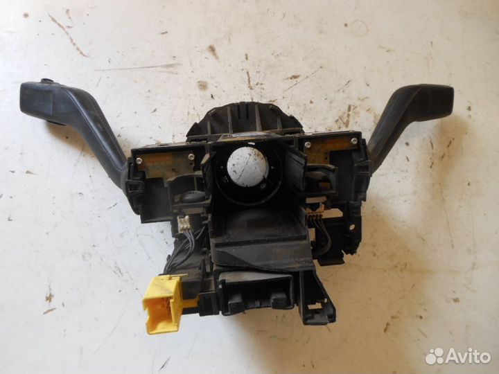 Переключатель подрулевой в сборе VW Passat (B6)