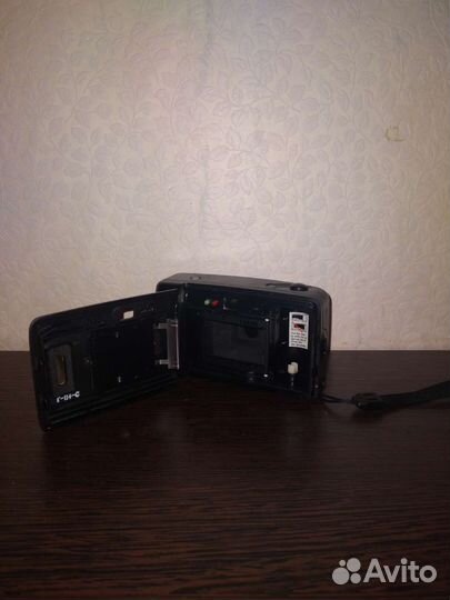 Плёночный фотоаппарат Polaroid