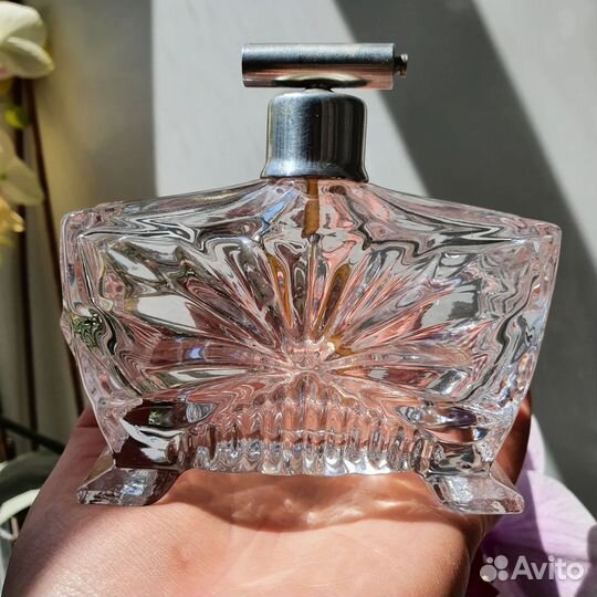 Флаконы от духов с грушей