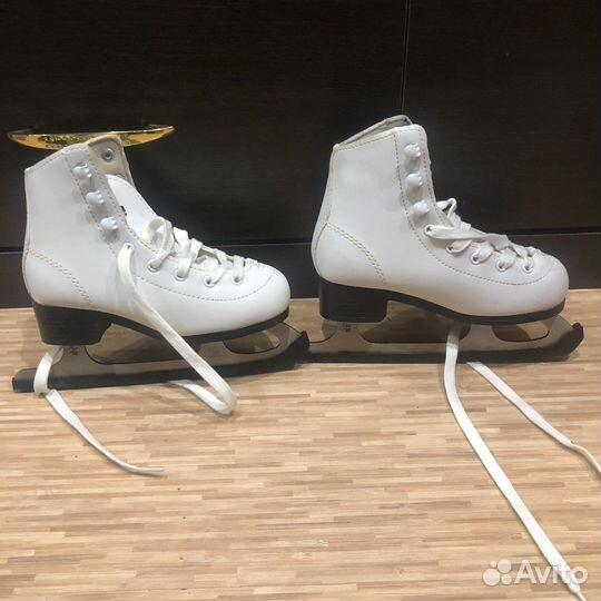 Коньки фигурные