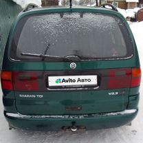 Volkswagen Sharan 1.9 AT, 1997, 395 000 км, с пробегом, цена 450 000 руб.