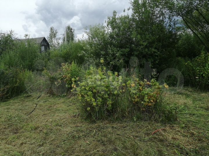 Дача 16,1 м² на участке 4 сот.