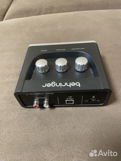 Звуковая карта behringer u- phoria um2
