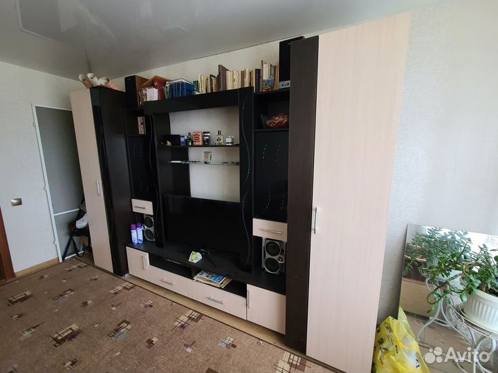 Стенка в гостинную