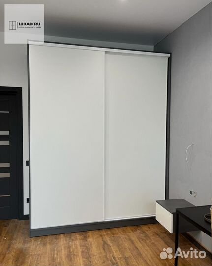 Распашной шкаф на заказ