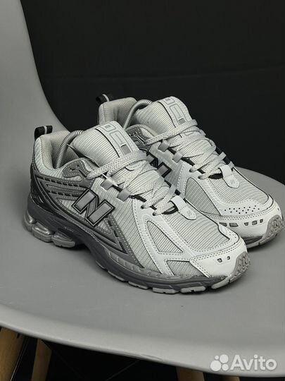 Кроссовки New balance 1906R