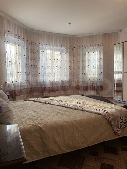 1-к. квартира, 64 м², 2/12 эт.