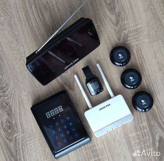 Кнопка вызова персонала, часы, табло, пуль, репите