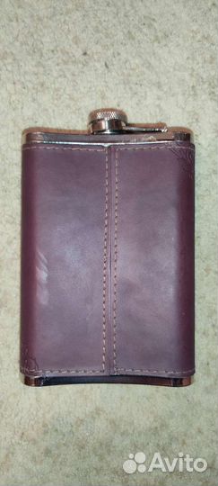 Фляга и рюмка