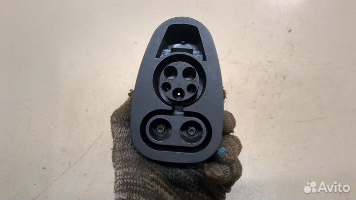 Переходник для зарядного устройства Tesla Model 3