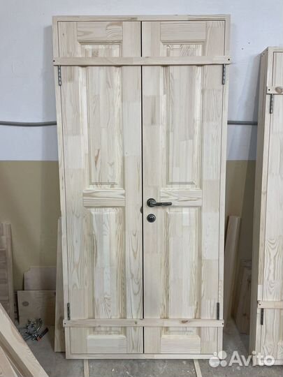 Двери деревянные из массива (сосна)