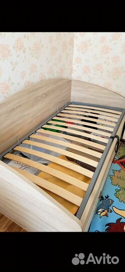 Кровать односпальная с матрасом бу