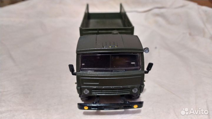 Обменяю масштабную модель камаз 4310
