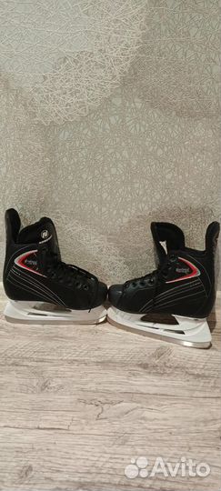 Коньки хоккейные детские