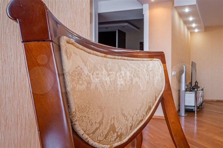 3-к. квартира, 130 м², 9/10 эт.