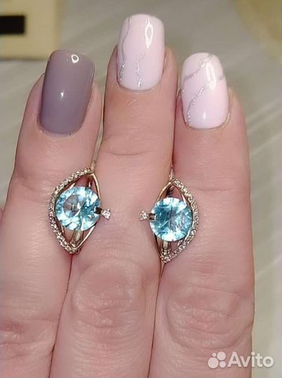 Серебряные серьги с выращенными топазами