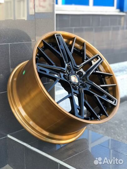 Кованые диски GT Forged R22 на Porsche Panamera