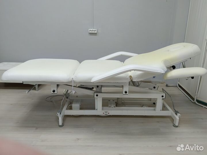 Массажный стол с электроприводом