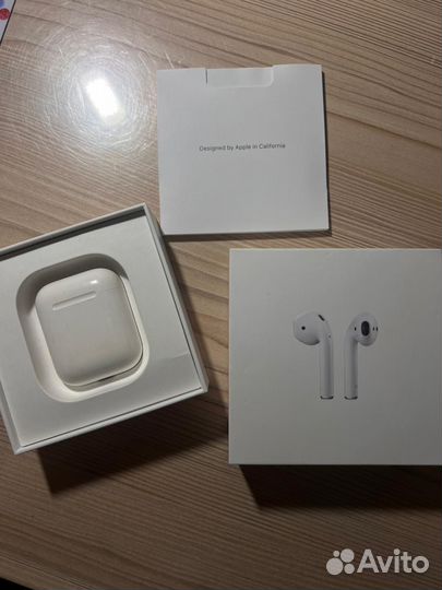 Наушники Apple airpods