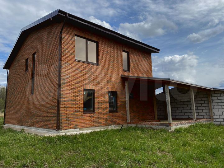 Дом 221 м² на участке 10,5 сот.