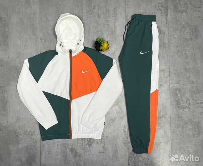 Костюм мужской спортивный с капюшоном Nike М