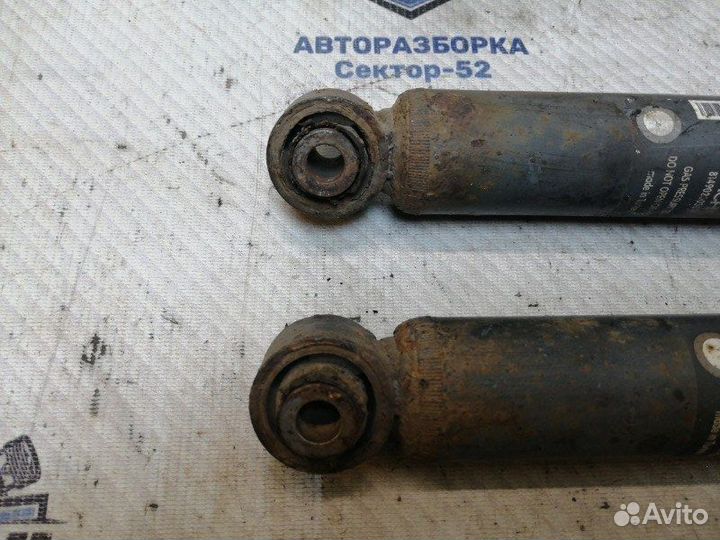 Амортизатор задний Nissan Qashqai J10