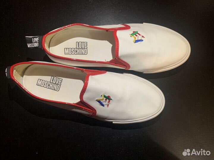 Слипоны love moschino