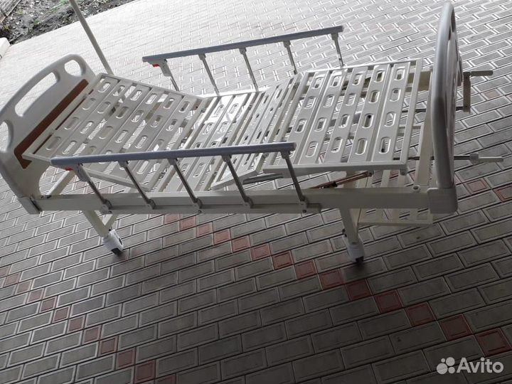 Медицинская функциональная кровать