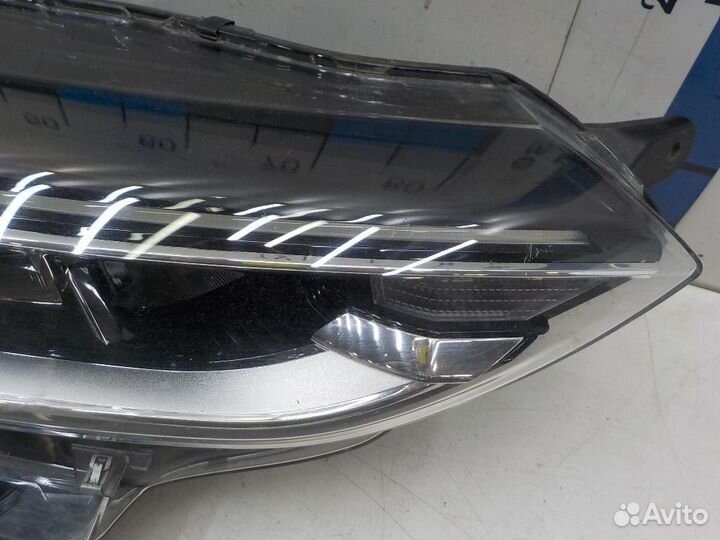 Фара правая Renault Arkana