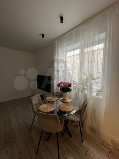 2-к. квартира, 78,4 м², 1/2 эт.