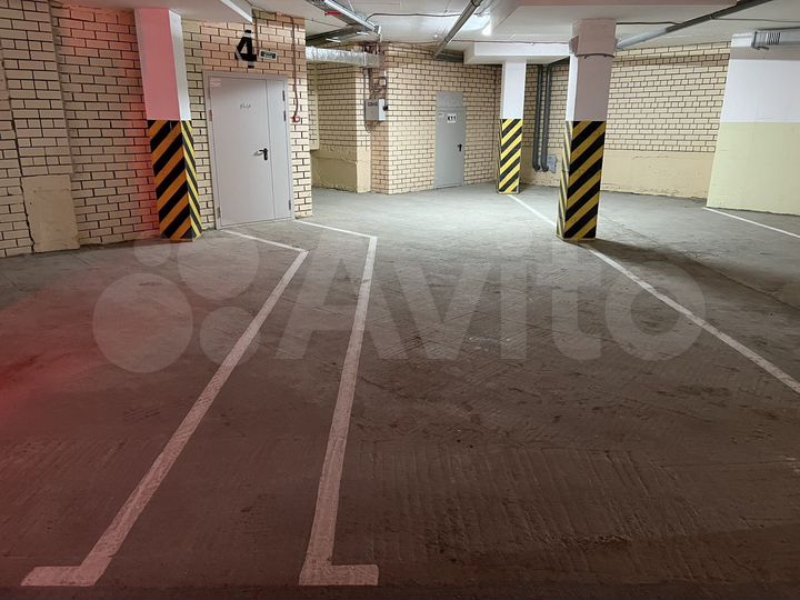 Машиноместо, 19 м²